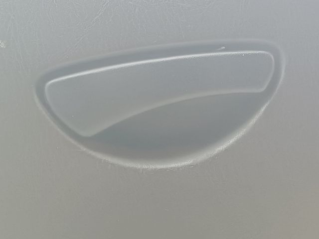 bontott FORD FOCUS I Kesztyűtartó