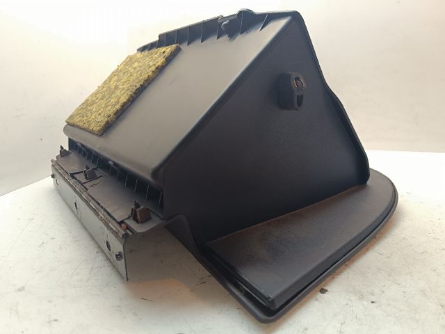 bontott FORD FOCUS I Kesztyűtartó