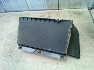 bontott FORD FOCUS I Kesztyűtartó