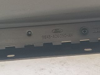 bontott FORD FOCUS I Kesztyűtartó