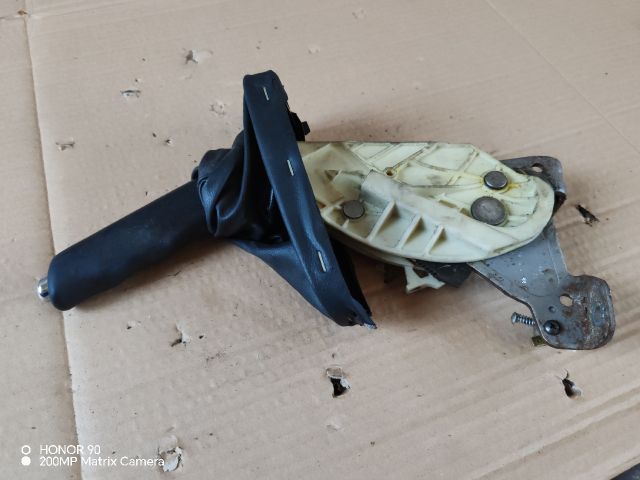 bontott FORD FOCUS I Kézifék Kar