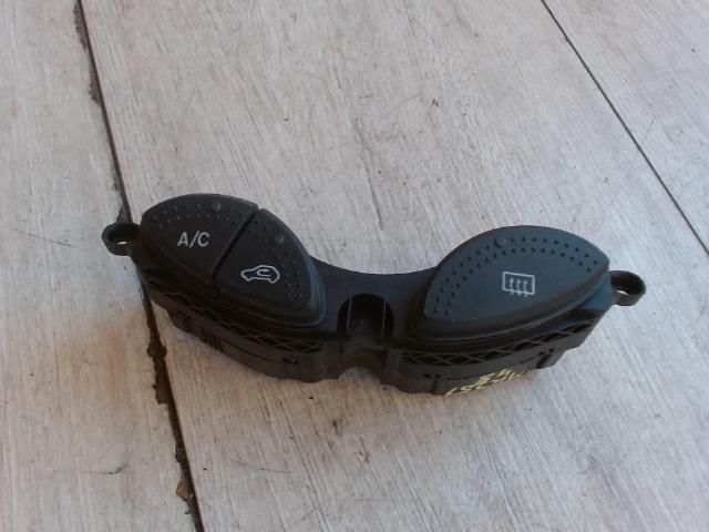 bontott FORD FOCUS I Klíma Nyomásérzékelő Kapcsoló