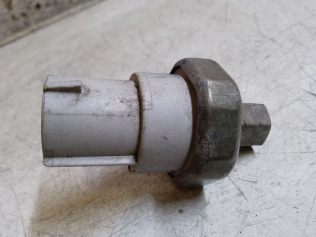 bontott FORD FOCUS I Klíma Nyomásérzékelő Kapcsoló