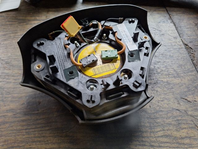 bontott FORD FOCUS I Kormánylégzsák