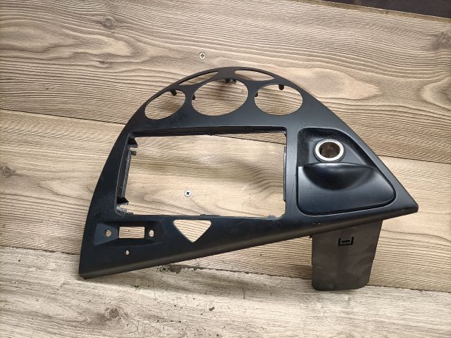 bontott FORD FOCUS I Középkonzol Keret