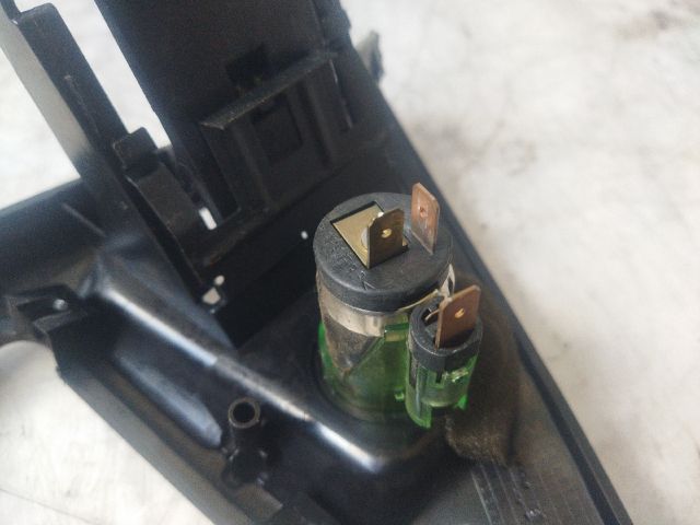 bontott FORD FOCUS I Középkonzol Keret