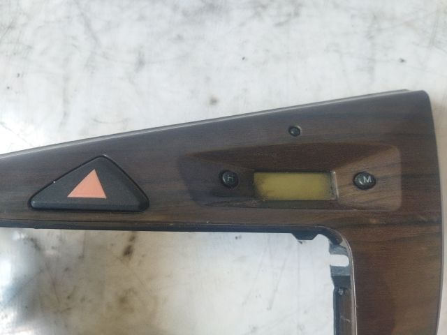 bontott FORD FOCUS I Középkonzol Keret