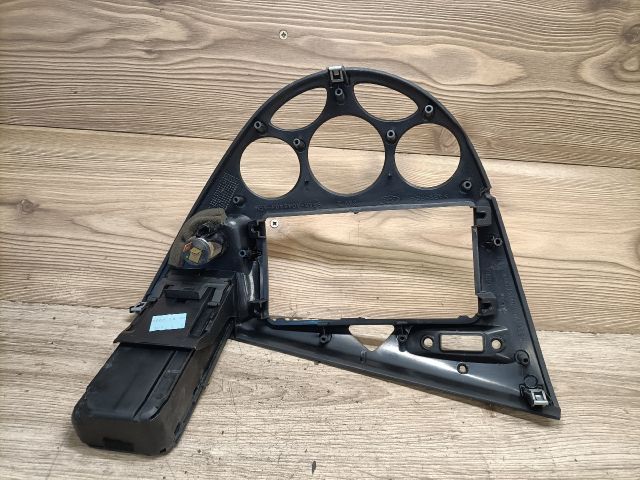 bontott FORD FOCUS I Középkonzol Keret