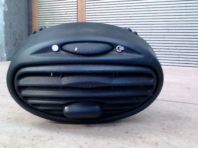 bontott FORD FOCUS I Középső Bal Szellőző