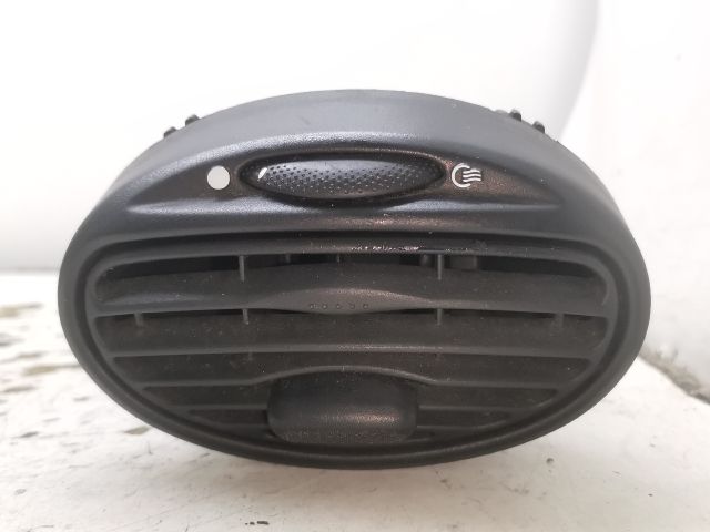 bontott FORD FOCUS I Középső Jobb Szellőző