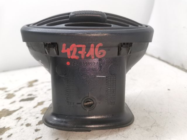 bontott FORD FOCUS I Középső Jobb Szellőző