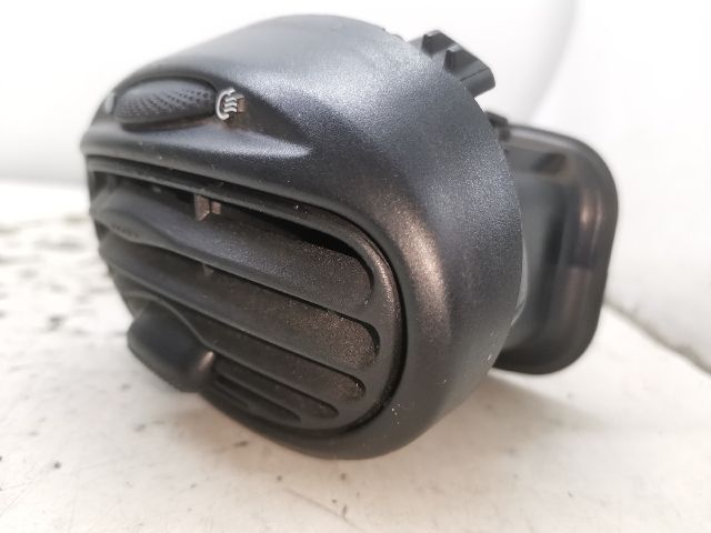 bontott FORD FOCUS I Középső Jobb Szellőző