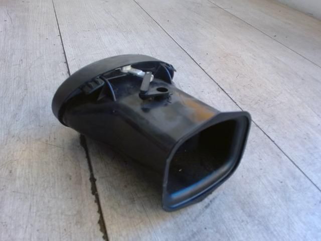 bontott FORD FOCUS I Középső Szellőző