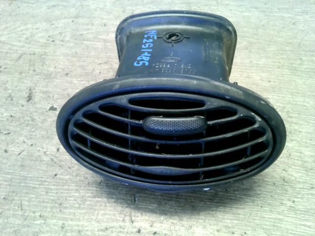 bontott FORD FOCUS I Középső Szellőző