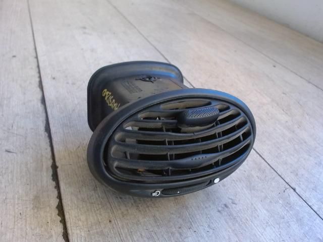 bontott FORD FOCUS I Középső Szellőző