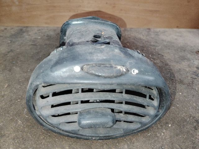 bontott FORD FOCUS I Középső Szellőző