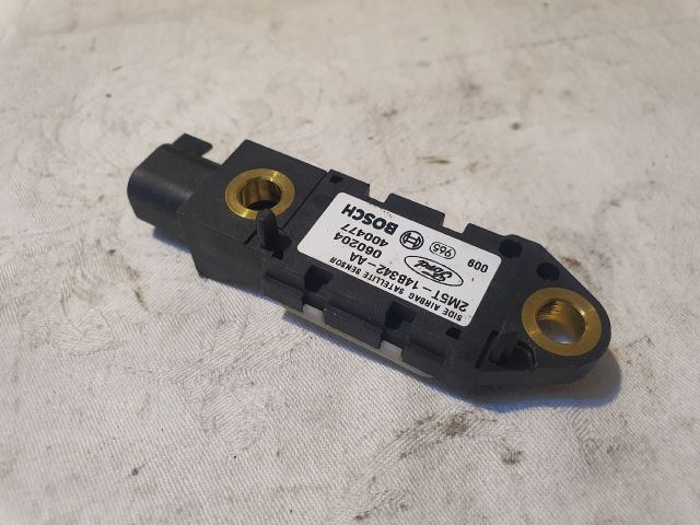 bontott FORD FOCUS I Központi Ütközés Érzékelő