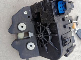 bontott FORD FOCUS I Központizár Motor Csomagtérajtó