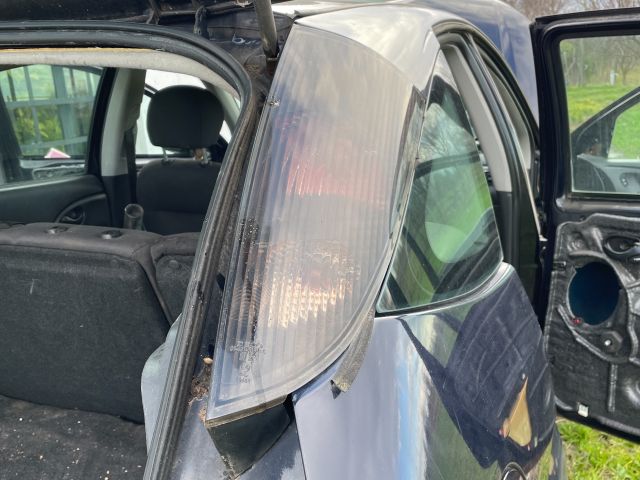 bontott FORD FOCUS I Kürt