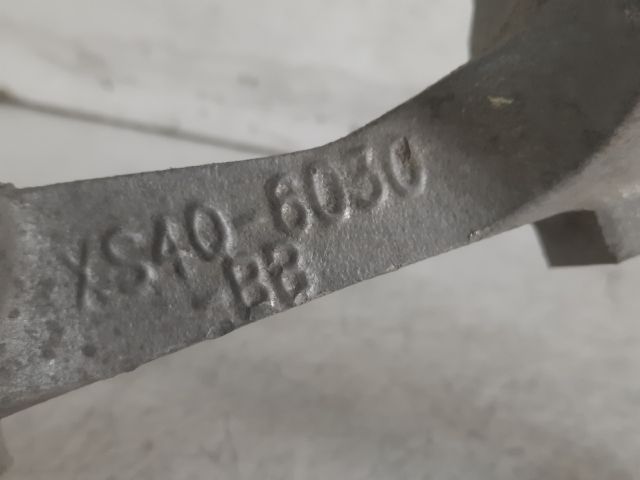 bontott FORD FOCUS I Motor Tartó Bak (Pozíciófüggetlen)