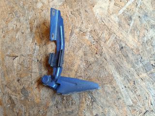 bontott FORD FOCUS I Motorháztető Bal Zsanér