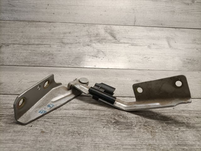 bontott FORD FOCUS I Motorháztető Bal Zsanér