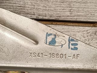 bontott FORD FOCUS I Motorháztető Bal Zsanér