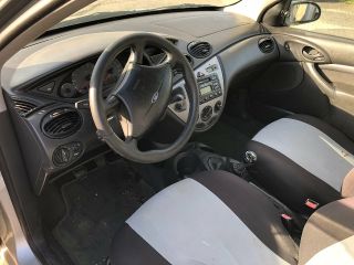 bontott FORD FOCUS I Motorháztető Jobb Zsanér