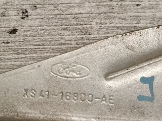 bontott FORD FOCUS I Motorháztető Jobb Zsanér