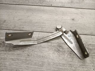 bontott FORD FOCUS I Motorháztető Jobb Zsanér