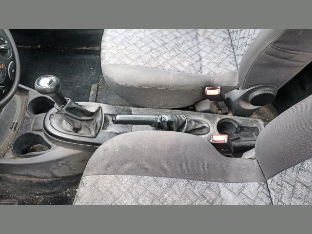 bontott FORD FOCUS I Motorháztető Zárszerkezet