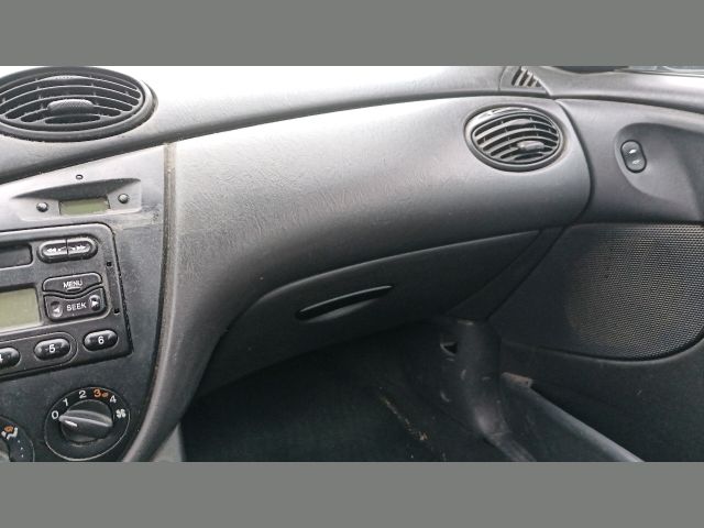 bontott FORD FOCUS I Motorháztető Zárszerkezet