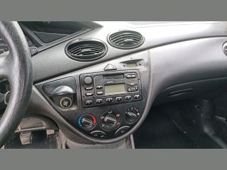 bontott FORD FOCUS I Motorháztető Zárszerkezet