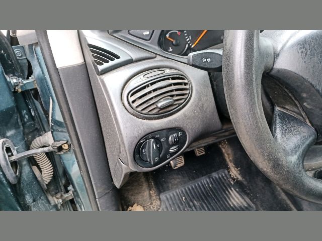 bontott FORD FOCUS I Motorháztető Zárszerkezet