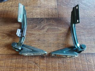 bontott FORD FOCUS I Motorháztető Zsanér Pár