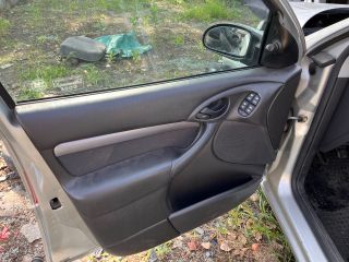 bontott FORD FOCUS I Műszerfal Héj