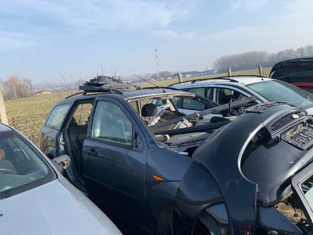 bontott FORD FOCUS I Műszerfal Héj