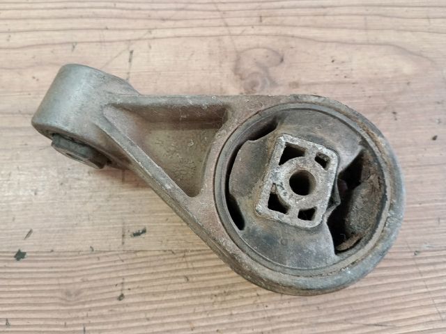 bontott FORD FOCUS I Nyomatéktartó Bak