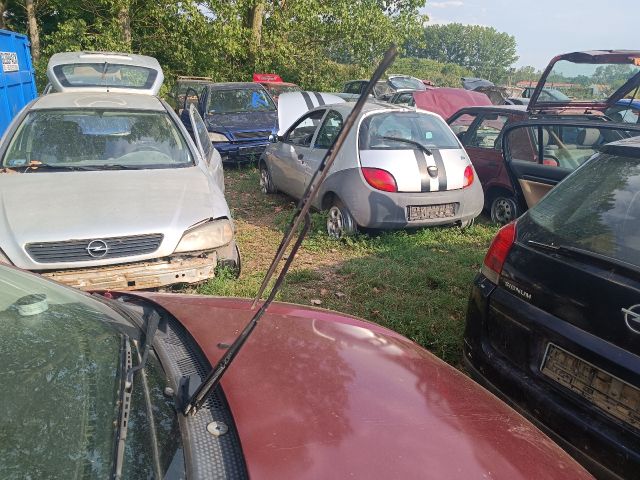 bontott FORD FOCUS I Pohártartó