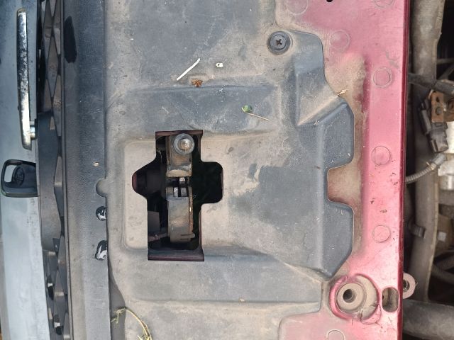 bontott FORD FOCUS I Pohártartó