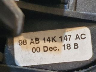 bontott FORD FOCUS I Rádió / CD Kapcsoló