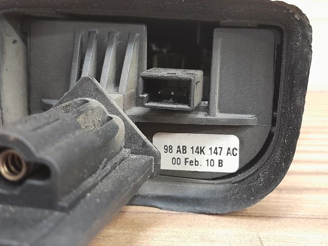 bontott FORD FOCUS I Rádió / CD Kapcsoló