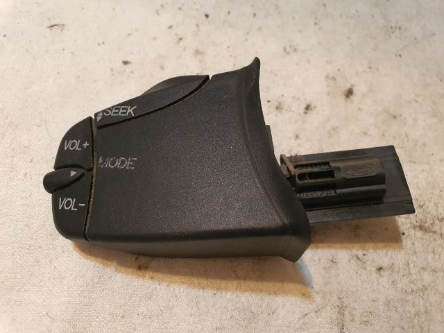 bontott FORD FOCUS I Rádió / CD Kapcsoló