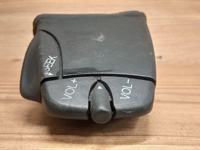 bontott FORD FOCUS I Rádió / CD Kapcsoló