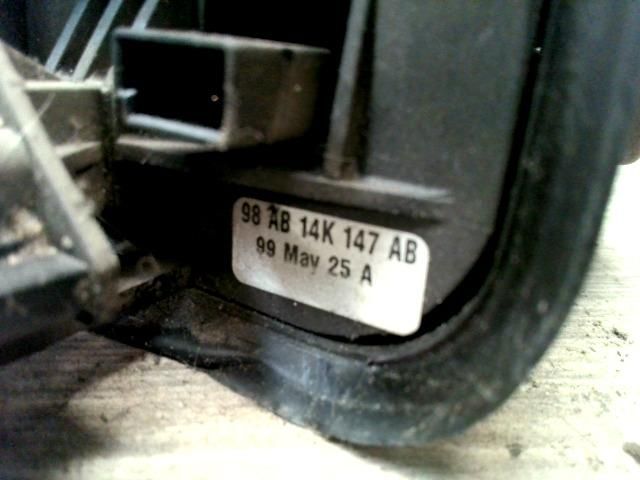 bontott FORD FOCUS I Rádió / CD Kapcsoló