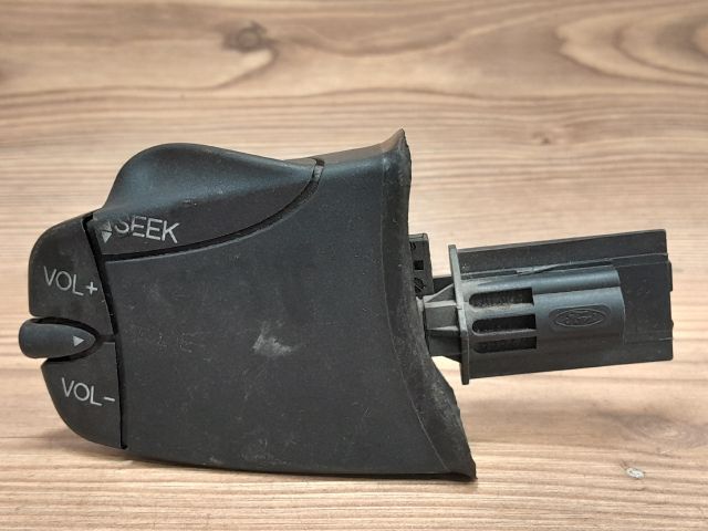 bontott FORD FOCUS I Rádió / CD Kapcsoló