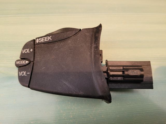 bontott FORD FOCUS I Rádió / CD Kapcsoló