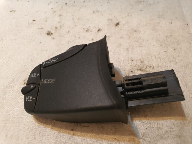 bontott FORD FOCUS I Rádió / CD Kapcsoló