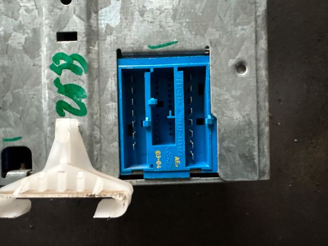 bontott FORD FOCUS I Rádió / CD