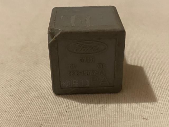 bontott FORD FOCUS I Relé